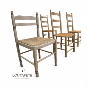 Chaise en bois dépareillée