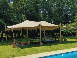 Tente stretch 110m2