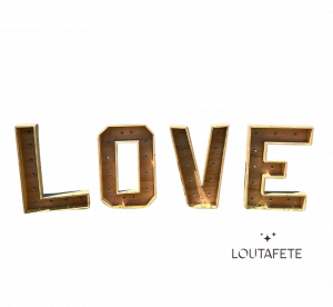 Love lumineux en bois