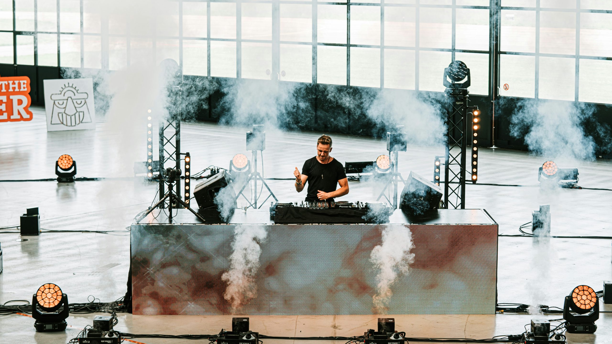 machine à fumée, machine à neige, machine à mousse, séminaire, événement,